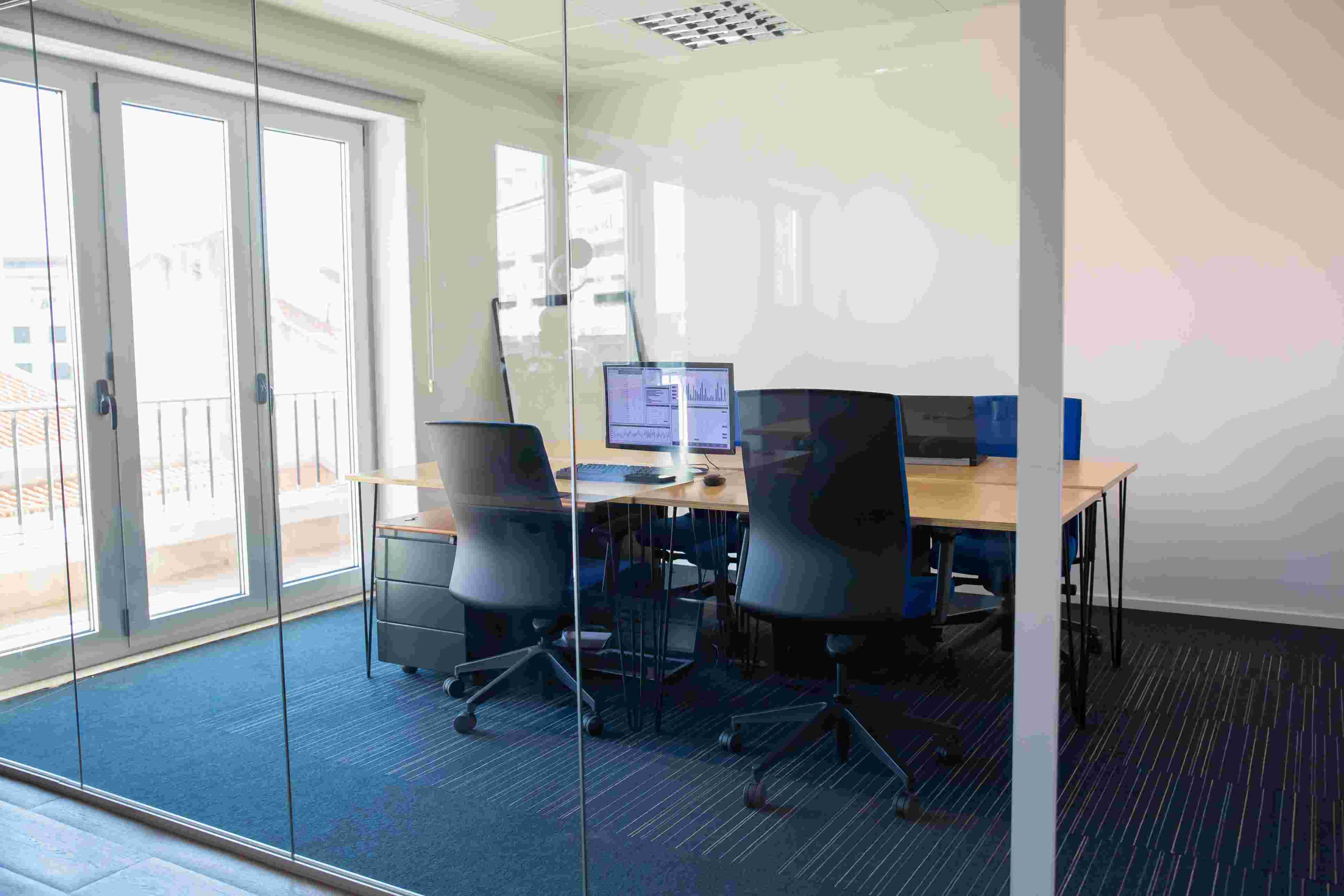 Glass Partitions vs Drywall Partitions