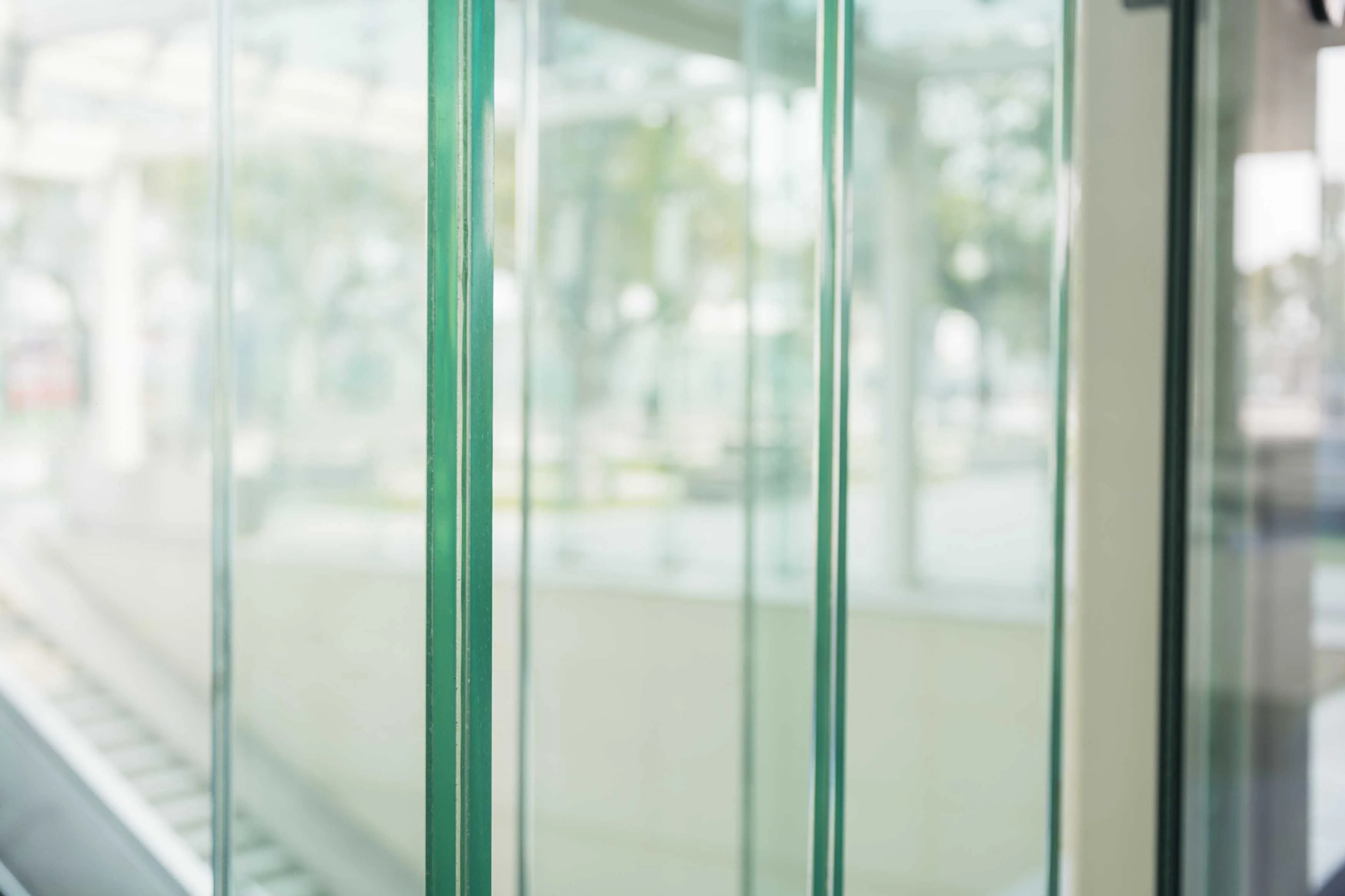Toughened Glass vs Laminated Glass