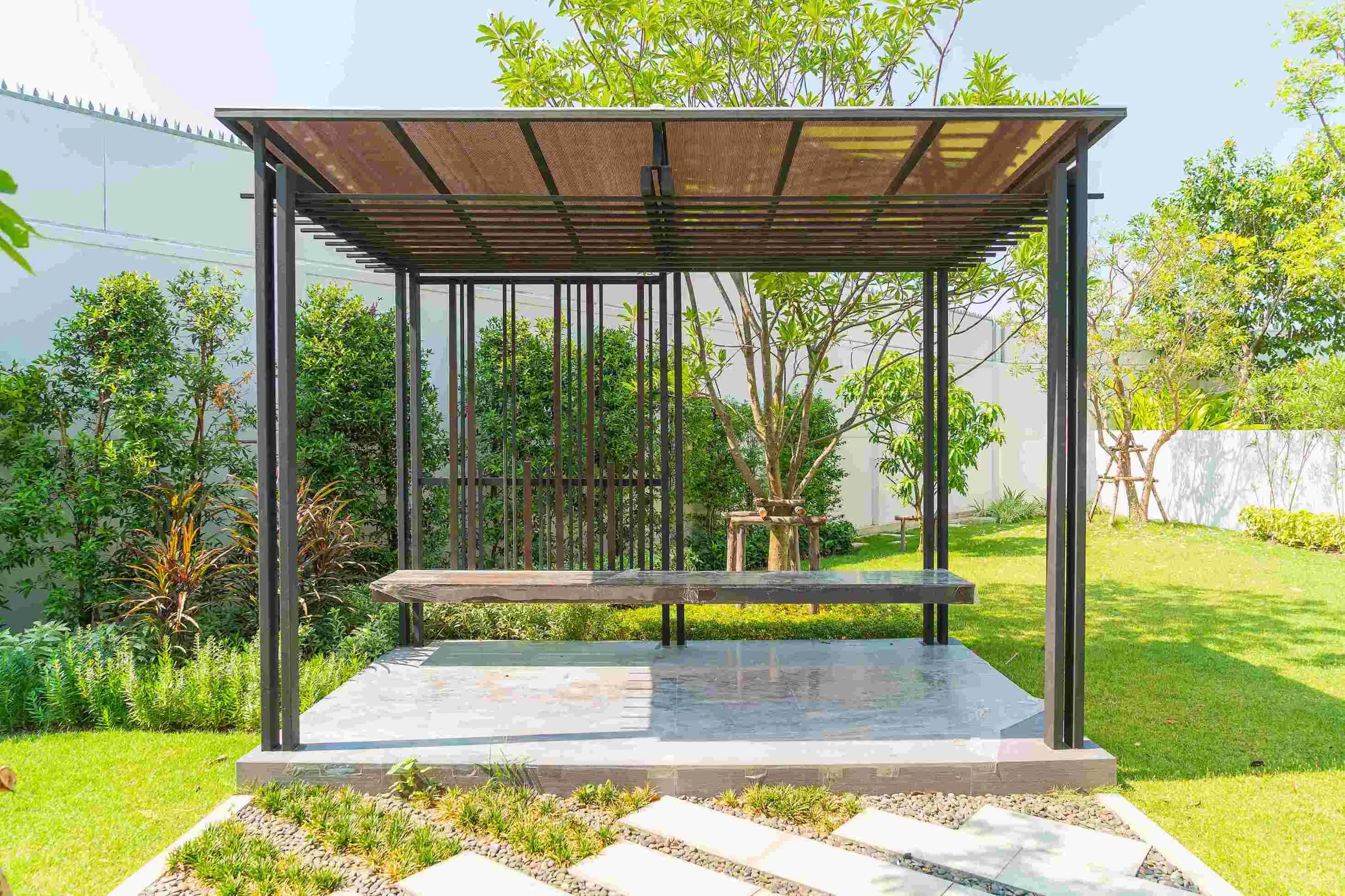 Retractable Awnings and Pergolas